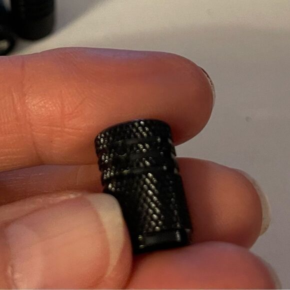 Jeep Valve Stem Caps in Black set of 4 NWT - Picture 4 of 5